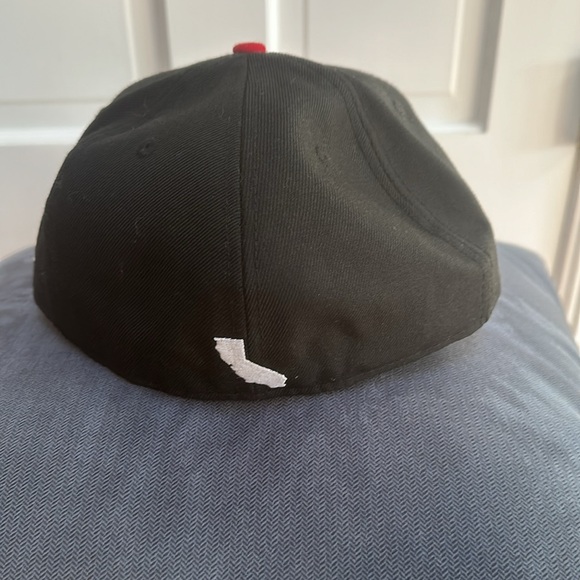 New size 7 3/8 men’s hat-smoke free home - Picture 3 of 5